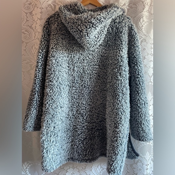 Kensie Furry Faux Fur Open Front Hooded Cardigan Women’s L/XL - Picture 3 of 8